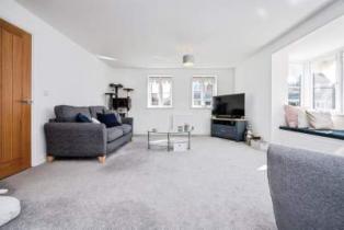  waring crescent, aston clinton, ayles... 